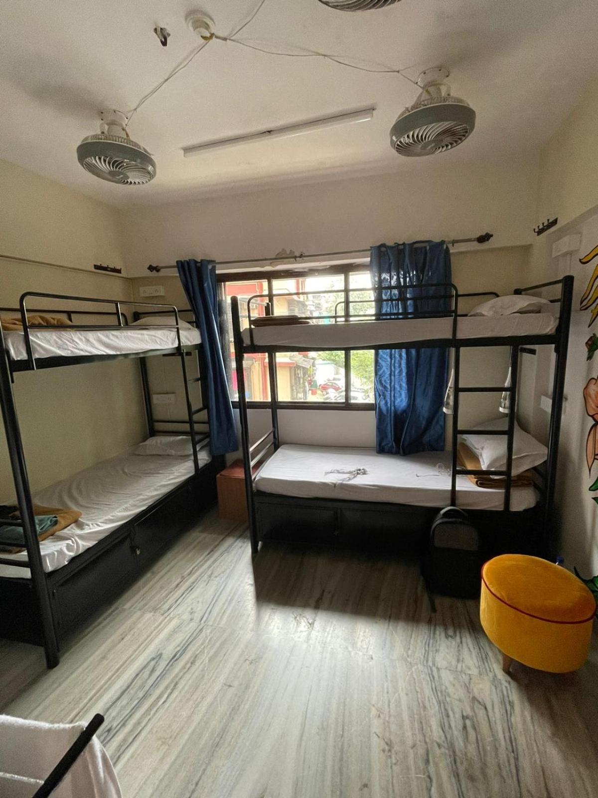 Krazy Solo Hostel Mumbai Ngoại thất bức ảnh